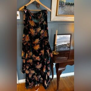 Lulu's velvet real allure velvet emerald burnout strapless tiered maxi dress